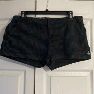 Volcom black striped short shorts womens size 11